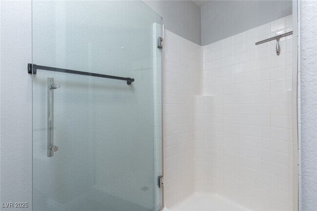 Building Photo - 61 Jasmine Point St