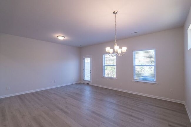 Building Photo - Beautiful Brand New 3 Bedroom 2.5 Bath Townhome in Hickory Glen!