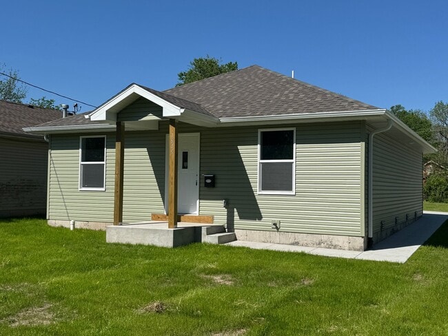 Building Photo - 1845 N Colgate Ave