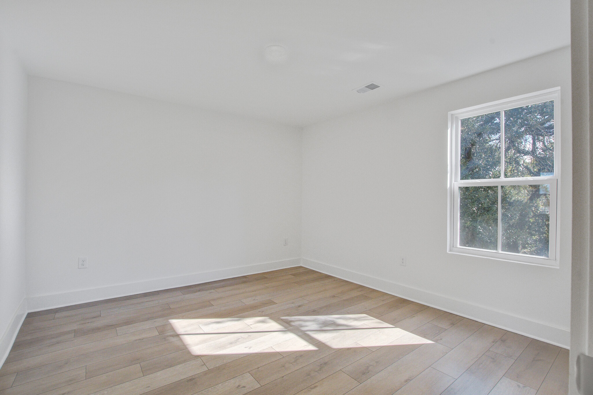 Building Photo - 2161 W Jimtown Dr