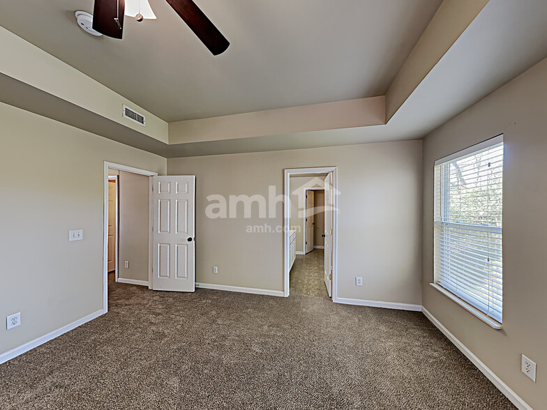 Building Photo - 1020 Williford Ct