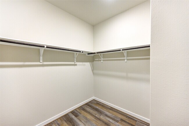 Building Photo - 6219 Lost Rdg Ln