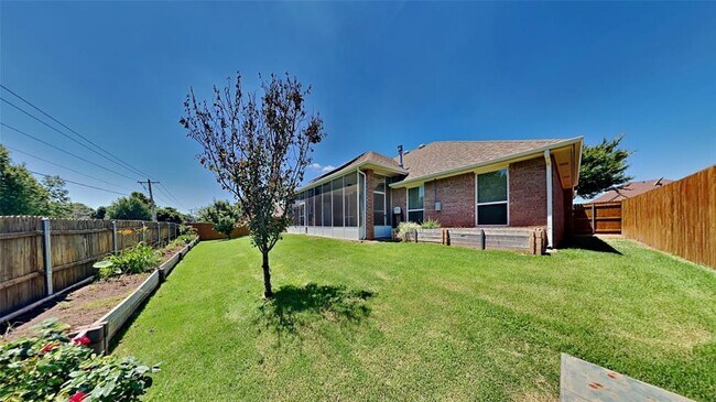 Building Photo - 9200 Stacy Lynn Ln