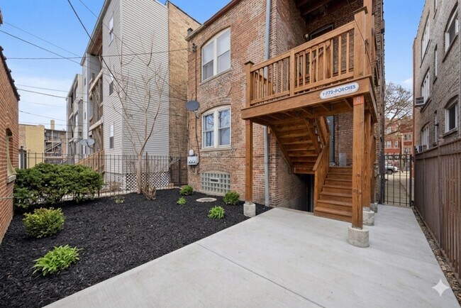 Building Photo - 8024 S Vernon Ave