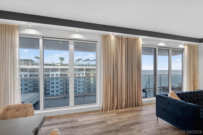 Building Photo - 2301 Collins Ave