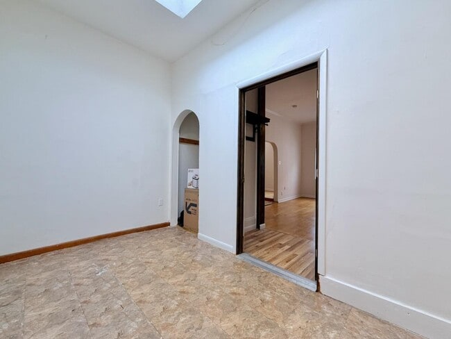 Building Photo - 514 Monastery Pl