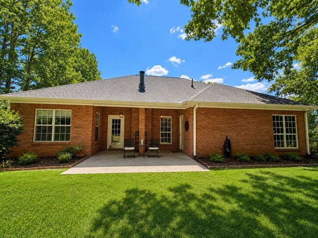 Building Photo - 105 Sheffield Ct.