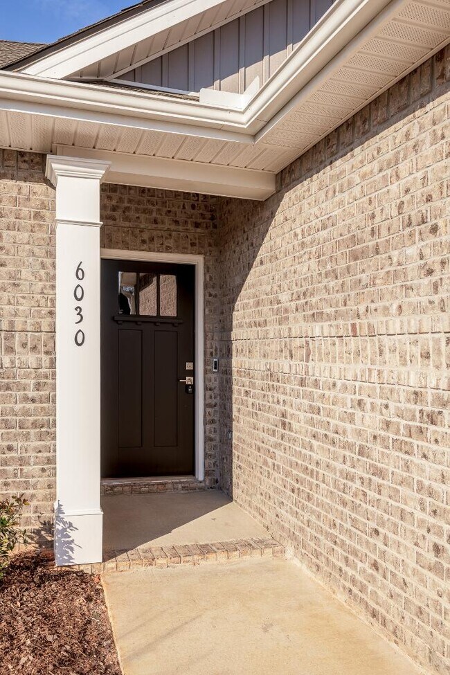 Building Photo - 6030 Margie Collins Dr SE