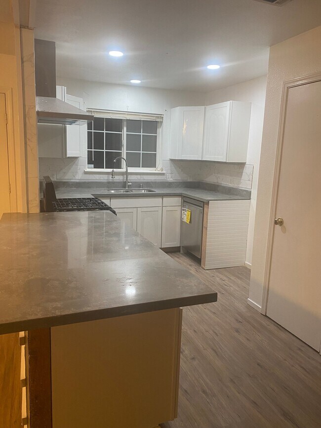 Building Photo - 774 Elk Hills Dr