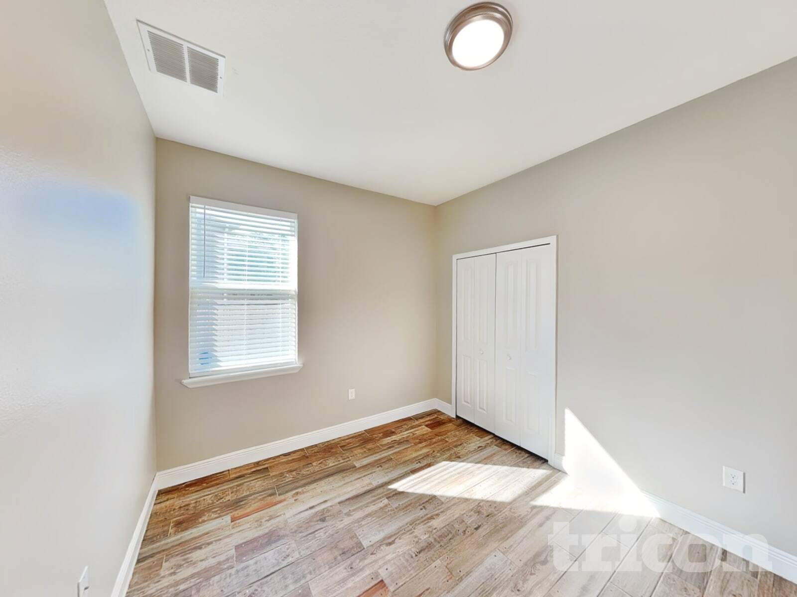 Building Photo - 3321 Buttonwood Ave