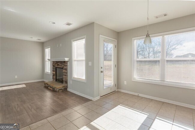 Building Photo - 82 Gray Field Ct