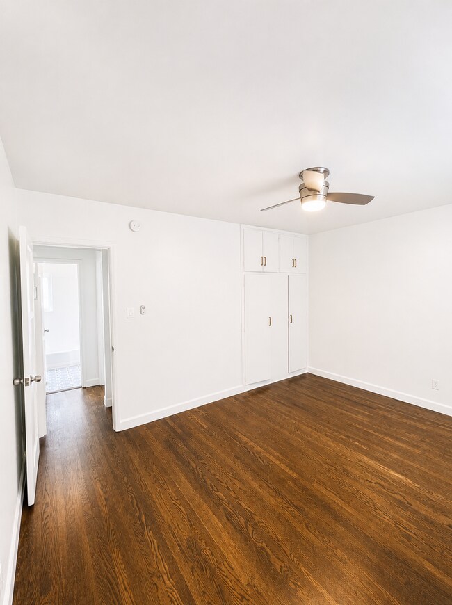Building Photo - Remodeled 2BR in NoHo – New Kitchen, 2 Parking Spaces, Walk to NoHo West Mall