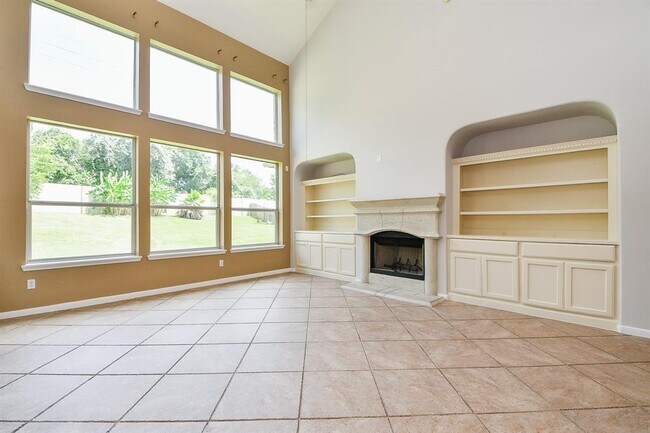 Building Photo - 10919 Cornwall Ln
