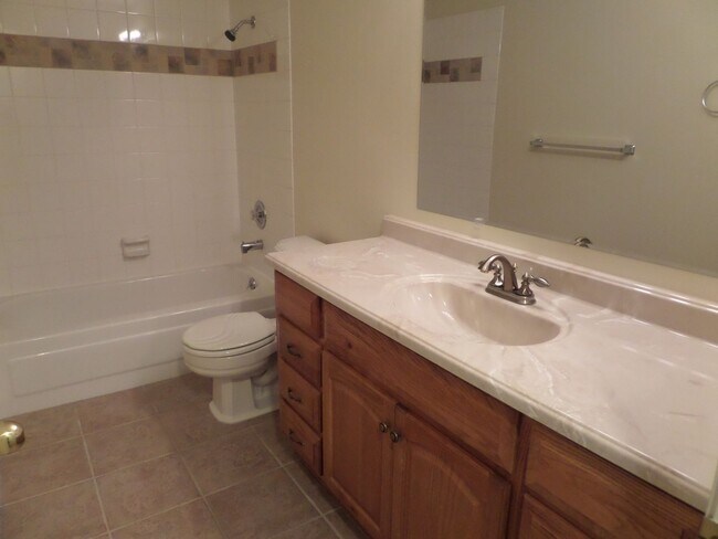 Building Photo - Fantastic HUGE Remodeled 4 Bedroom Home Wi...