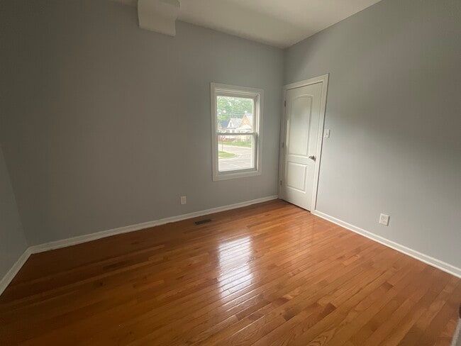 Building Photo - 12200 S Lowe Ave