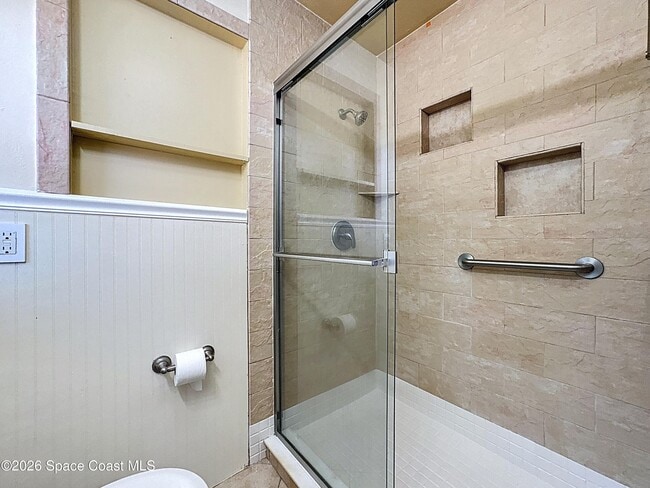 Building Photo - 1315 Lester Ct