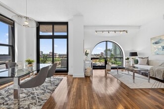 Building Photo - 159 2nd St