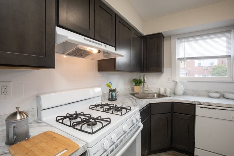 Knoll Gardens 63 Dafrack Dr Lake Hiawatha NJ 07034 Apartment Finder