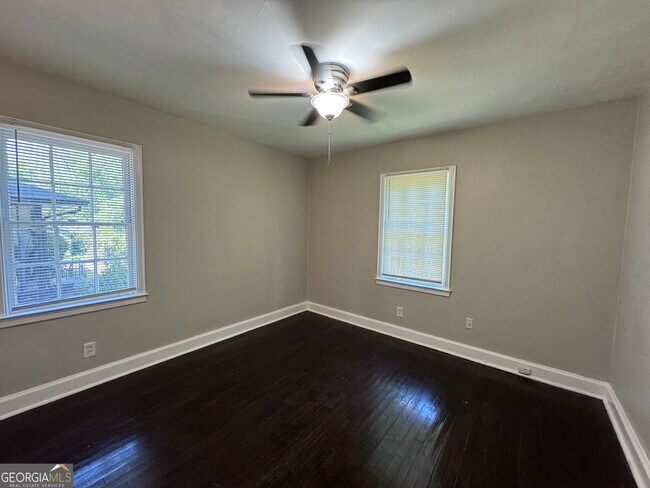 Building Photo - 1580 Childress Dr SW