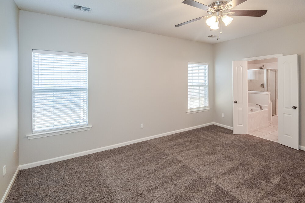 Building Photo - 10182 Sorrento Pl