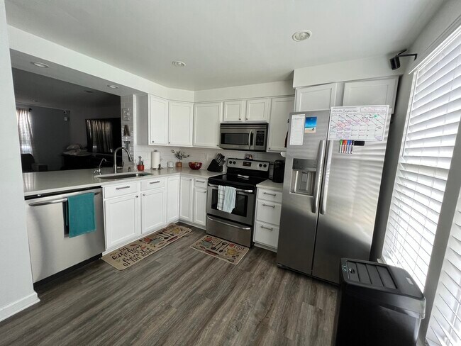 Kitchen - 3345 Canton Ct