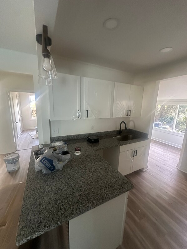 Building Photo - 1003 N Young St