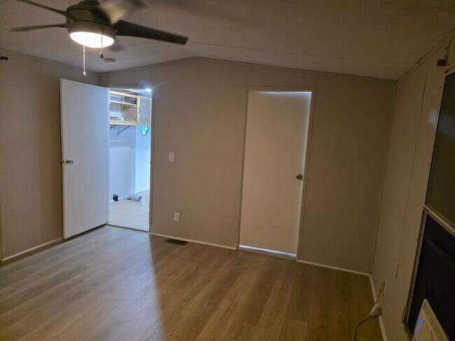 Building Photo - mobile home