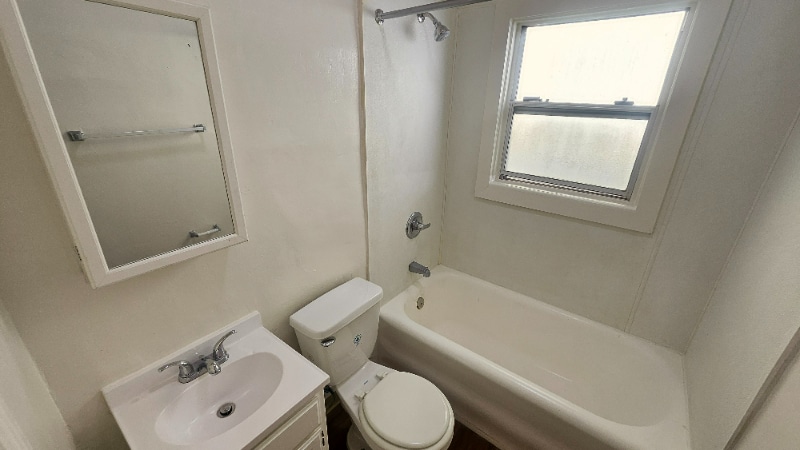 Building Photo - 727 S Coronado St