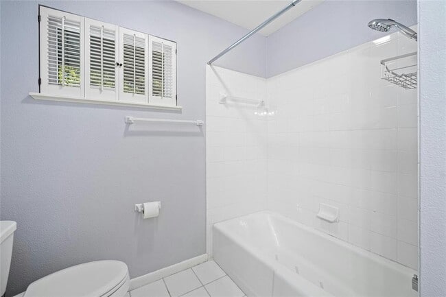 Building Photo - 7110 Sungate Dr