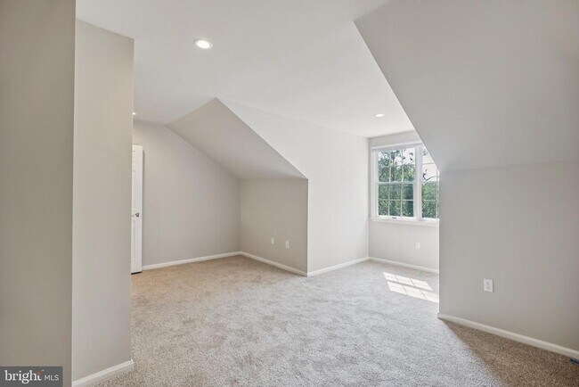 Building Photo - 5400 Wissahickon Ave