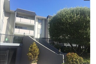 Building Photo - A quiet neighborhood located in the heart ...