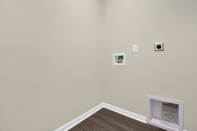 Building Photo - 40 Oldham Ct