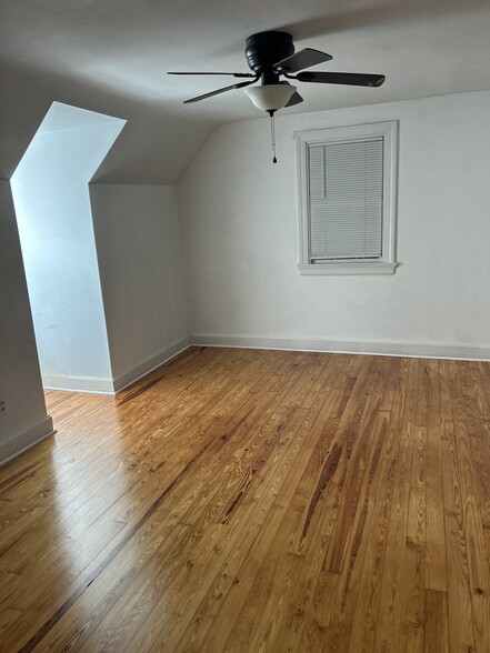 Upstairs bedroom 3 - 10122 Pollard Creek Rd