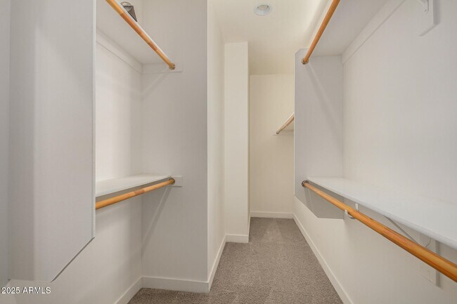 Building Photo - 5552 S Dillon