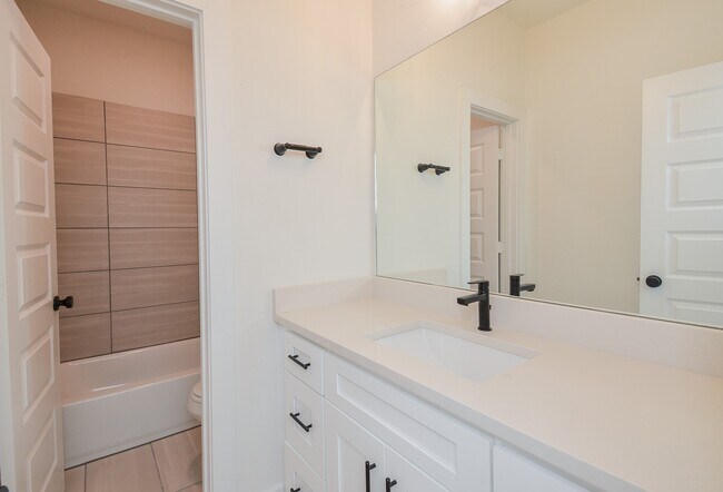 Building Photo - 16559 Oasis Glade Dr