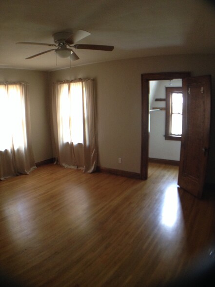 View of master with one closet. - 3239 Wendover