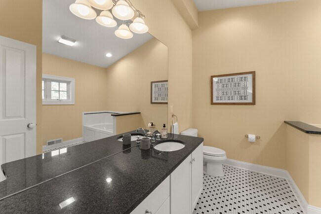 Building Photo - 84 Gunn Hill Rd