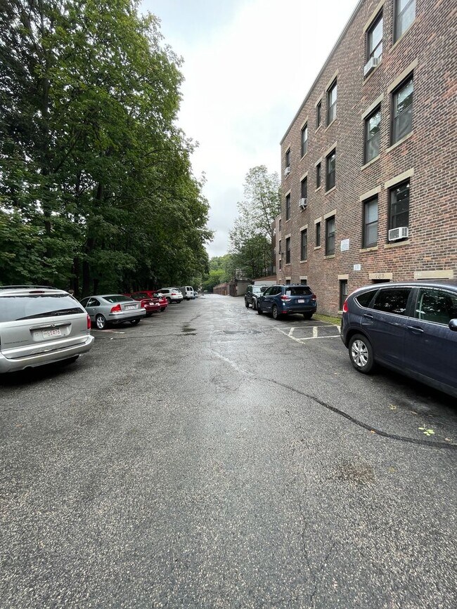 Building Photo - Brookline Studio