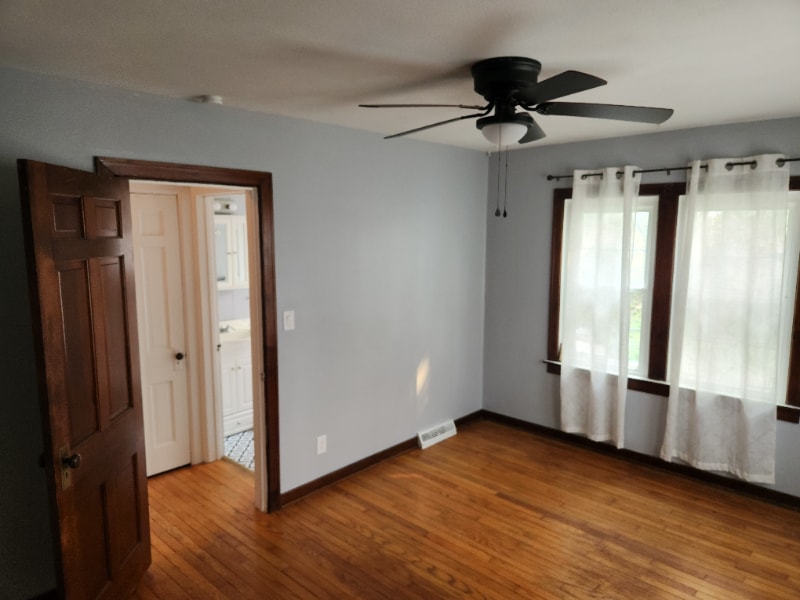 Building Photo - 216 E Washington St