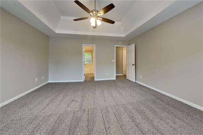 Building Photo - 6469 Lester Ln