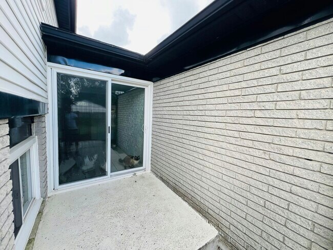 Building Photo - 39912 Edmundton St