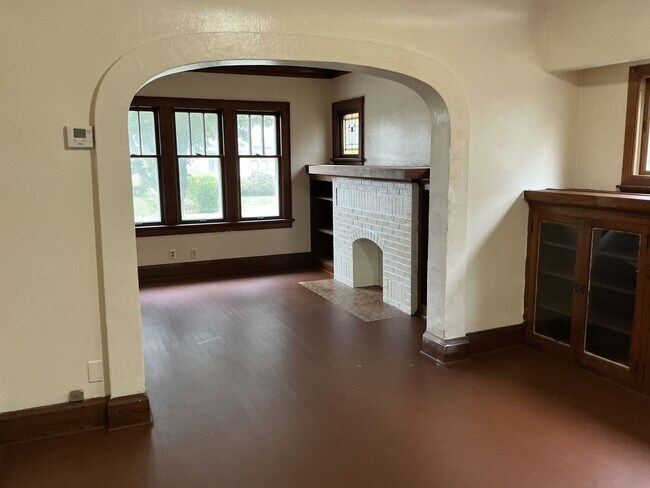 Building Photo - 2737 N 55th St