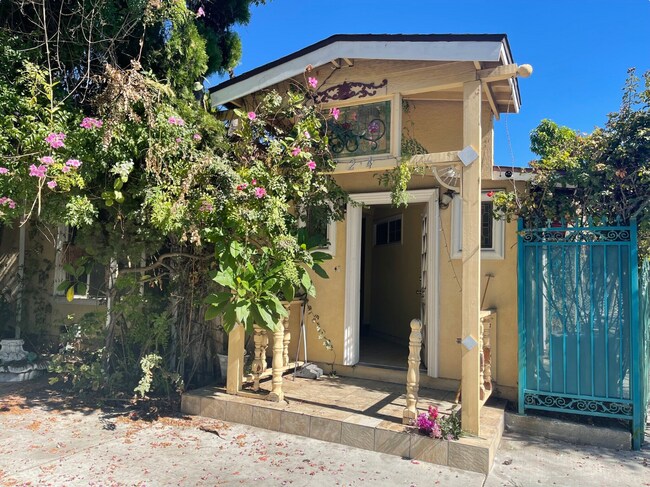 Building Photo - 4724 Santa Anita Ave