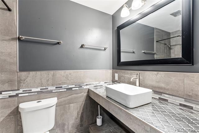 Building Photo - 4882 Sonata Dr