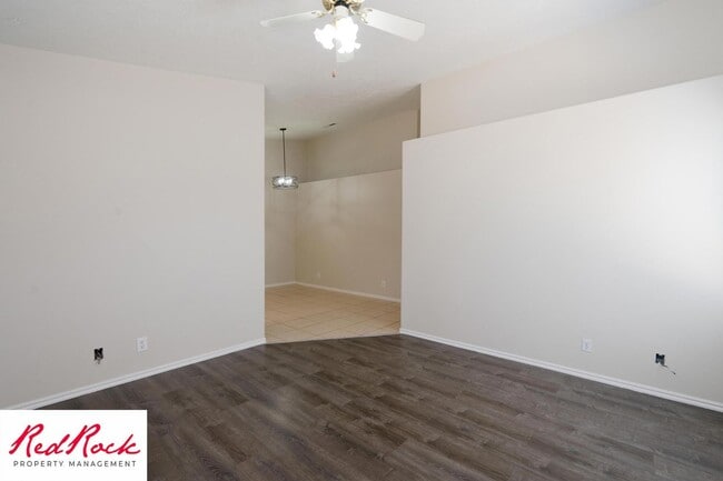 Building Photo - Charming 3 Bed, 2 Bath Home in the Heart of St. George!