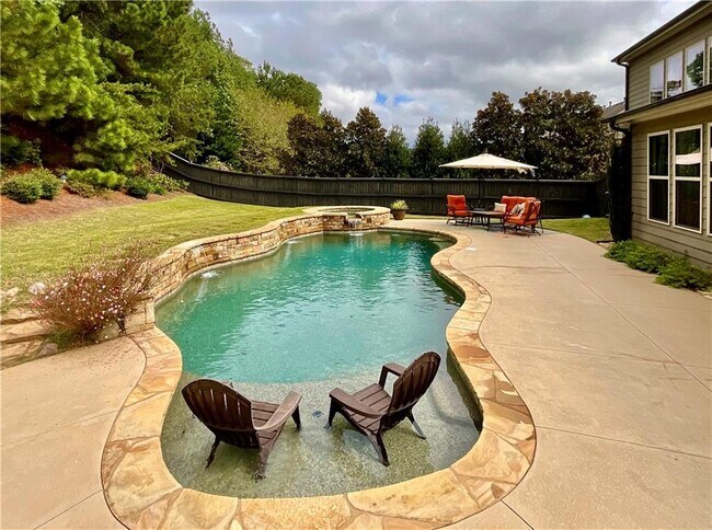 Building Photo - 5452 Oak Crest Ln