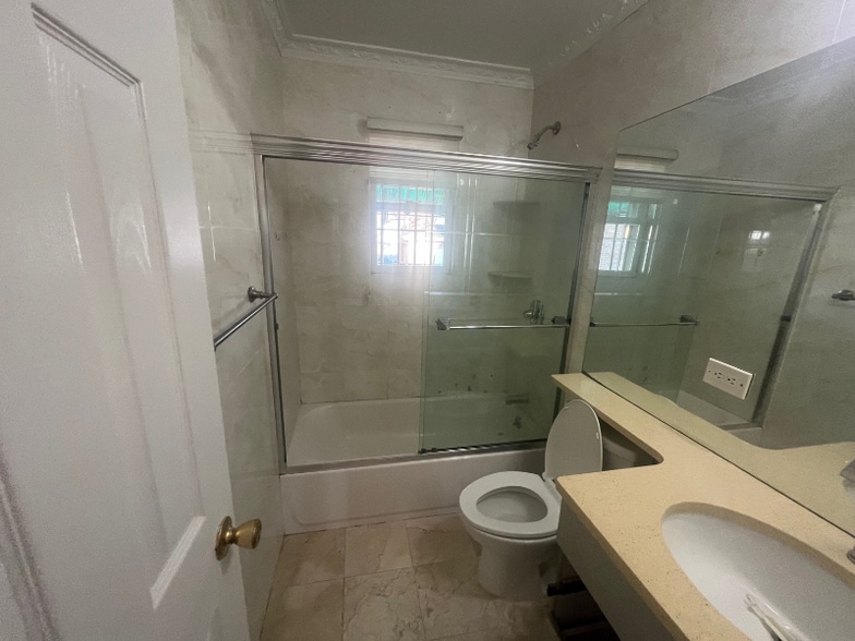 Building Photo - 217427-217438 38th Ave