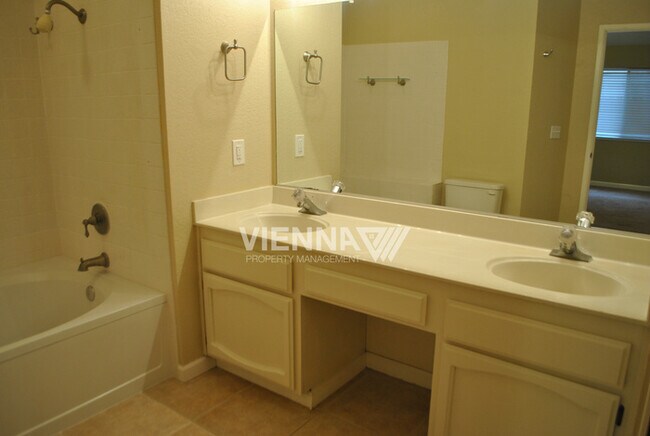Building Photo - House for Rent in Antelope!