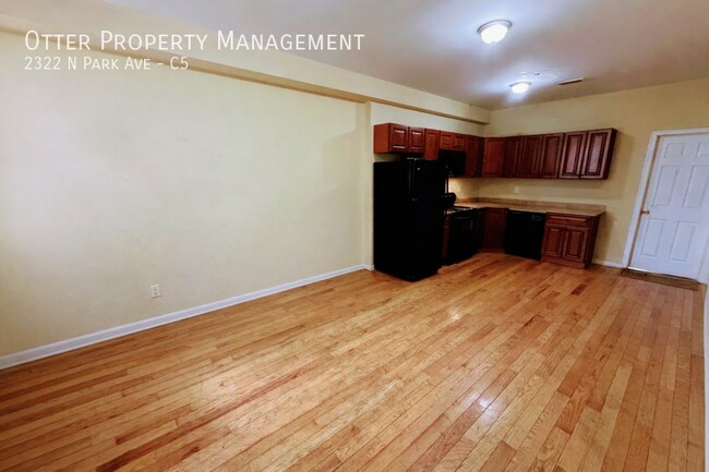 Building Photo - 2322 N Park Ave