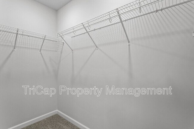 Building Photo - 1723 Chirping Trl